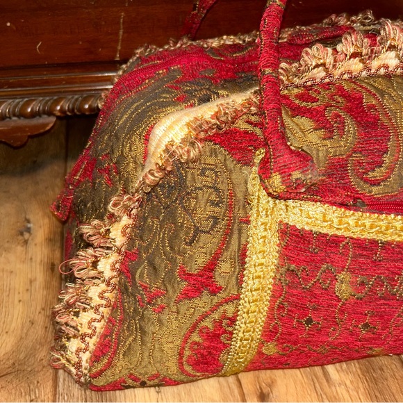 Tapestry Travel Bag Large Burgandy Embroidered Gold Boho Fringed Trim With Strap - Picture 4 of 12